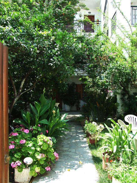 Pensiune Fotinos House 3*
